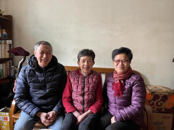 图7、看望吕美薇老师 图7、看望吕美薇老师